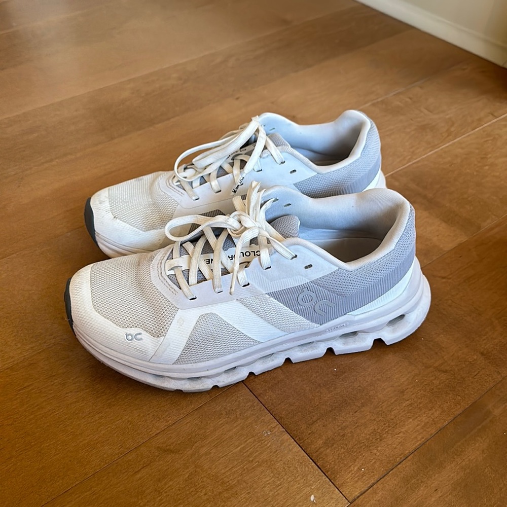 On Cloudrunner shoe